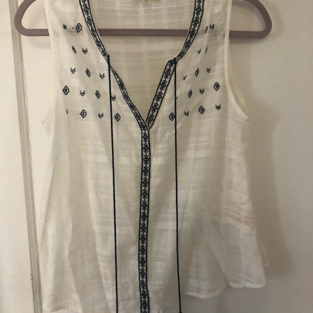 Size medium shirt